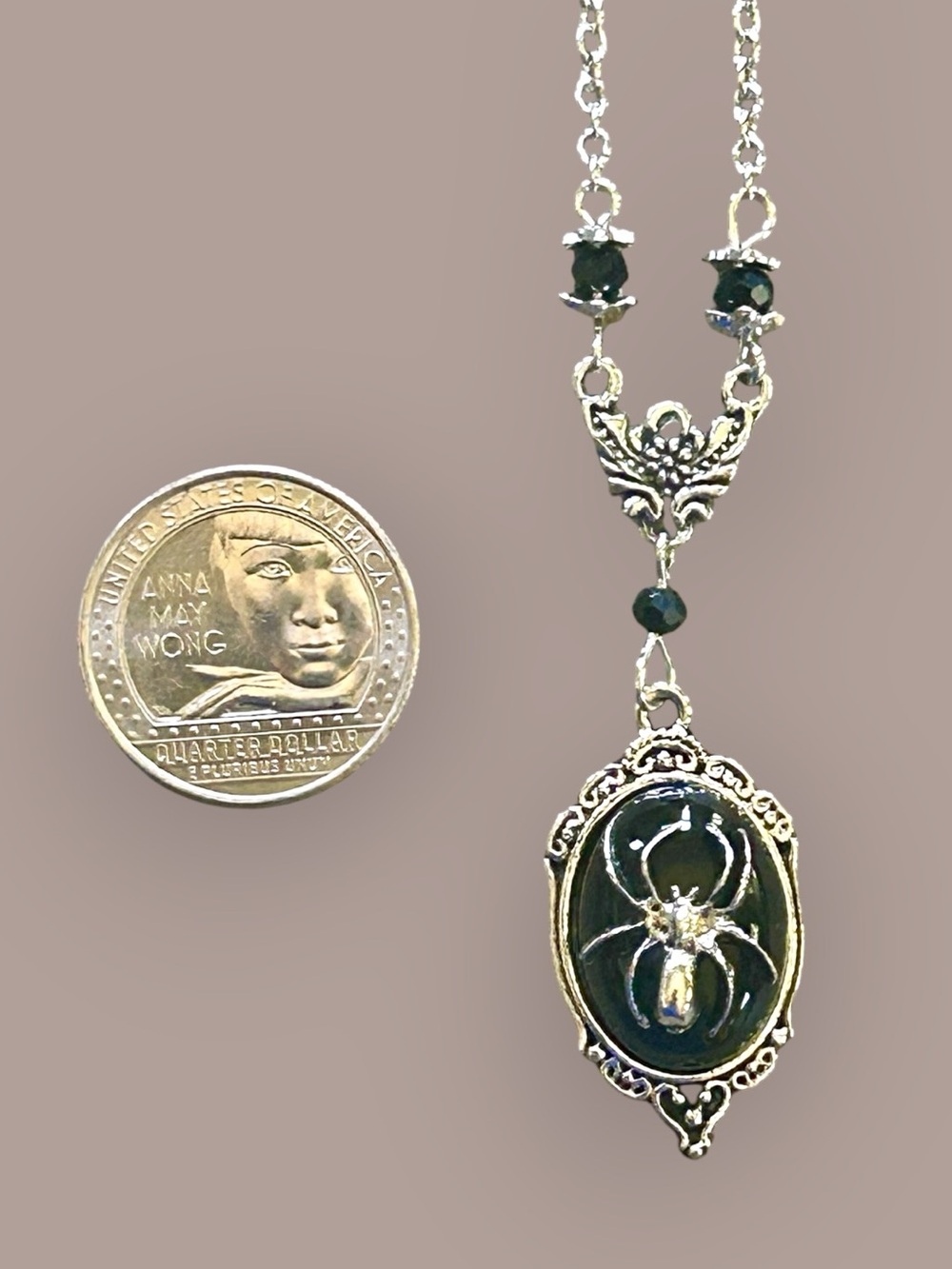 Vintage-Inspired Black Spider Pendant Necklace - Women Jewelry